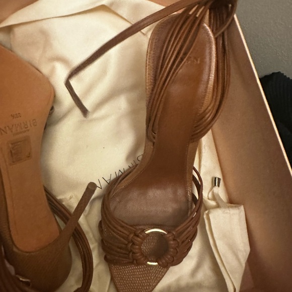 Brand new, 39.5 don’t fit me retail $595 - Picture 4 of 4